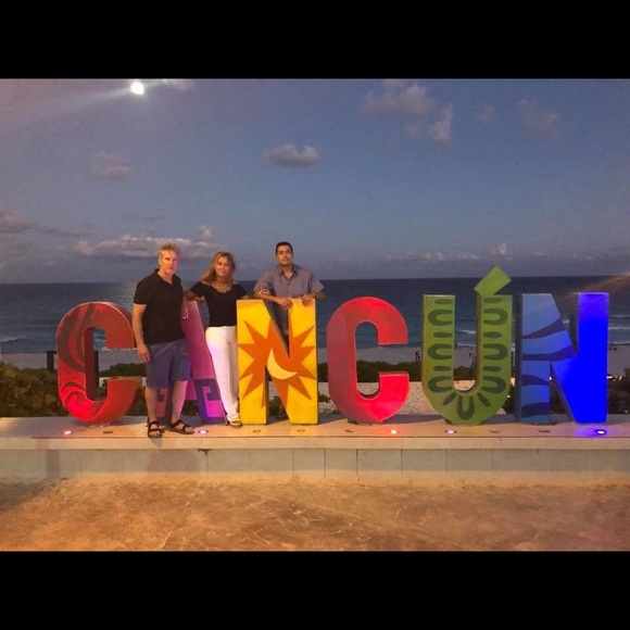 Meet your Posher Pilar - Picture 3 of 4